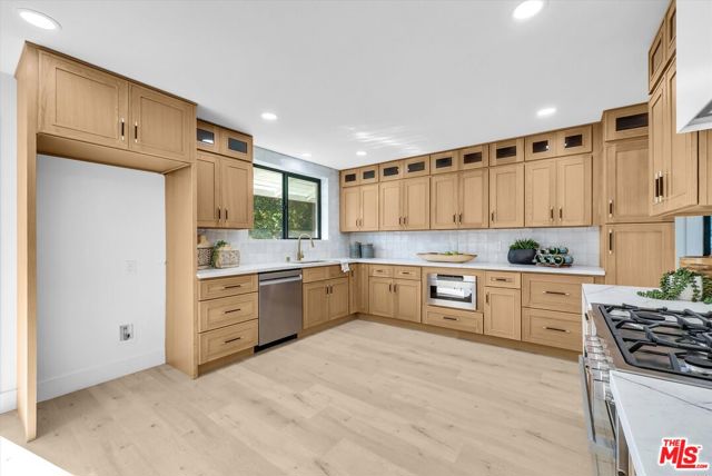 15515 La Moine Street, Hacienda Heights CA: https://media.crmls.org/mediaz/2ba14153-f66b-42a5-9a36-0c08fbc031c2.jpg