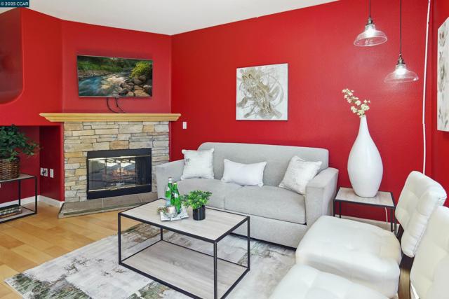 2073 Watermill Rd, San Ramon CA: https://media.crmls.org/mediaz/2ba28530-2ed7-4ea8-92d5-59bead1a89b3.jpg