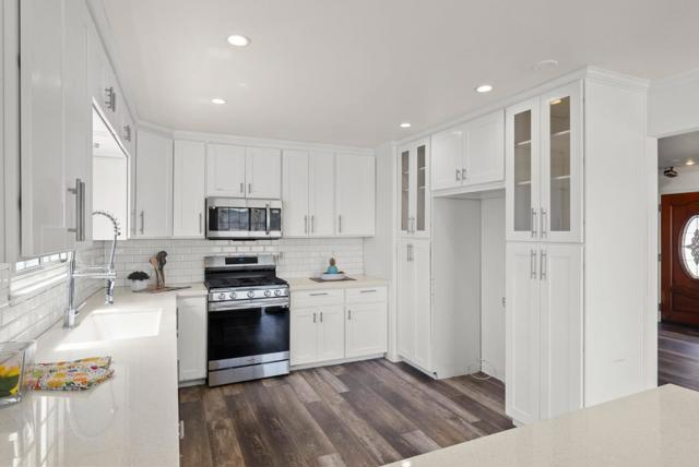 6 John Glenn Circle, Daly City CA: https://media.crmls.org/mediaz/2ba45d57-4f31-487e-b775-3ac3bb5980ea.jpg