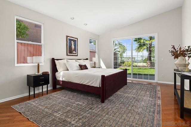 987 Palencia Ct, Chula Vista CA: https://media.crmls.org/mediaz/2ba46068-6747-49d7-aa26-863a8626c002.jpg