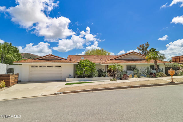 1117 Woodridge Avenue, Thousand Oaks CA: https://media.crmls.org/mediaz/2ba5b5cb-9151-4038-8071-737088d0e790.jpg