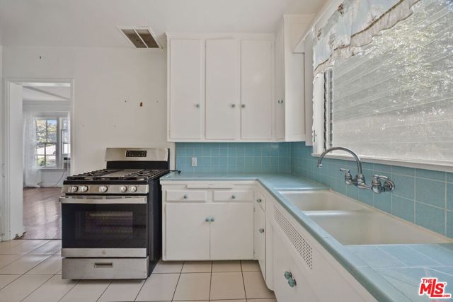 Drew Fenton | 12188 W Sunset Boulevard Los Angeles CA | MLS: 7295397