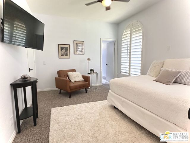 535 E Via Colusa, Palm Springs CA: https://media.crmls.org/mediaz/2ba6fb4f-b366-44e9-b970-47b03a0109ab.jpg