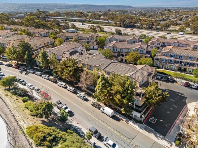 4475 Corona Borealis Dr., San Diego CA: https://media.crmls.org/mediaz/2ba740e8-18ea-4a9b-95fe-08da0ab52227.jpg