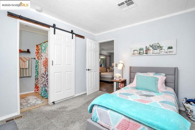 237 Aloha Way, Pittsburg CA: https://media.crmls.org/mediaz/2ba760a3-ddfa-418f-ada6-6050b7474cd9.jpg