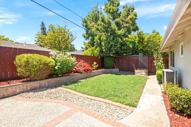 1138 Merrimac Drive, Sunnyvale CA: https://media.crmls.org/mediaz/2ba77303-266a-41fe-97a2-c582b8725a93.jpg