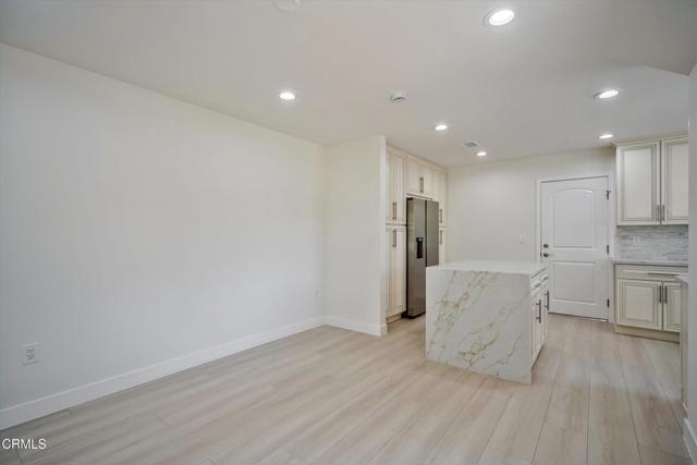 838 Highland Avenue, Glendale CA: https://media.crmls.org/mediaz/2ba96658-c423-4670-867f-3befb46b1f67.jpg