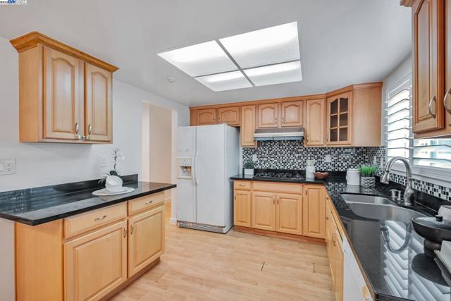 Image 18 of 37 For 2716 Killdeer Ct