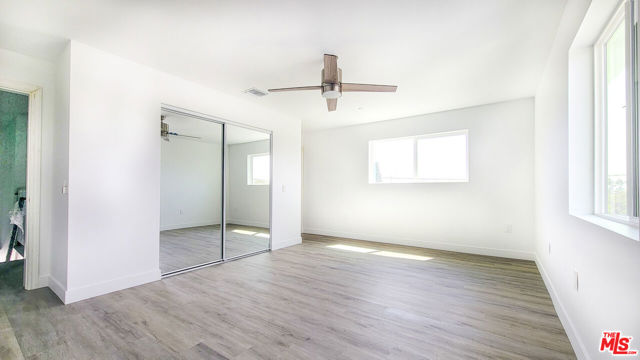 11503 S New Hampshire Avenue, Los Angeles CA: https://media.crmls.org/mediaz/2ba9d746-d22c-4d70-96e7-0be7c75f0fb2.jpg