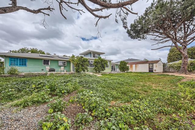 2535 Corona St, Lemon Grove CA: https://media.crmls.org/mediaz/2baac82a-ebb4-4e81-a464-3cd558f45782.jpg