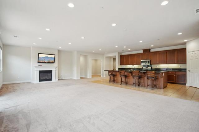 5476 Pinnacle View Way, Antioch CA: https://media.crmls.org/mediaz/2bab65a1-c5ad-49e9-9dff-89715d036628.jpg