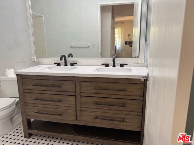 5036 Echo Street, Los Angeles CA: https://media.crmls.org/mediaz/2bac35fb-39ba-483f-b47a-7519553a0bd6.jpg