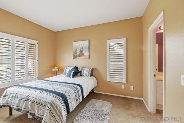 12674 Carmel Country Rd, San Diego CA: https://media.crmls.org/mediaz/2bac57cb-6efd-4981-8907-ebe8f33439ef.jpg