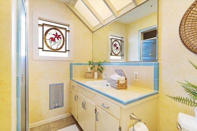 172 W Phillips Road, Watsonville CA: https://media.crmls.org/mediaz/2bac6090-d54d-4cac-a8ac-6e144ae61f4f.jpg