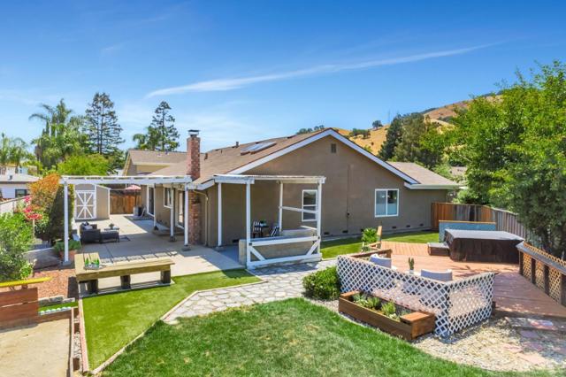 589 Haley Court, San Jose CA: https://media.crmls.org/mediaz/2bad6d66-b697-409b-8512-cd2ed11efc6e.jpg