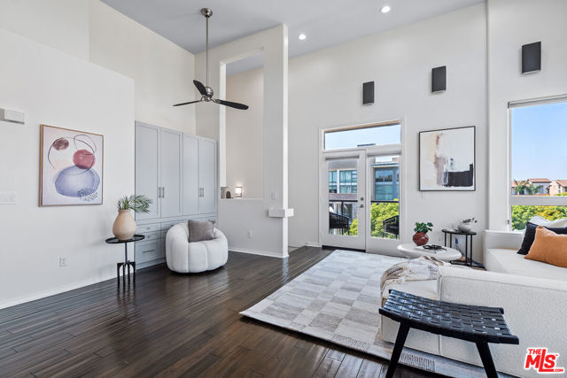 13044 Pacific, Playa Vista CA: https://media.crmls.org/mediaz/2bae3fbf-b5ec-4af1-a8cd-64e435bbb419.jpg