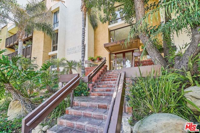 320 S Ardmore Ave #207, Los Angeles, CA 90020