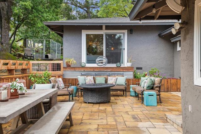 6641 Leyland Park Drive, San Jose CA: https://media.crmls.org/mediaz/2baea79f-1720-4b68-b485-97e10bd3f84b.jpg