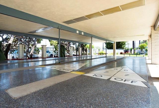 2300 E Valley Parkway, Escondido CA: https://media.crmls.org/mediaz/2baed57a-e1ed-4eb2-90b7-c186dfc5c879.jpg