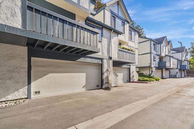 722 Duncanville Court, Campbell CA: https://media.crmls.org/mediaz/2bafa009-2b65-4ac2-9140-b00487c02779.jpg