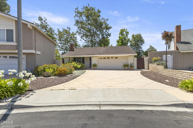 552 Cayo Grande Court, Newbury Park CA: https://media.crmls.org/mediaz/2bb01528-7c14-4114-86cf-b3914d159c12.jpg