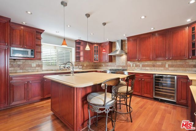 Drew Fenton | 1547 Palisades Drive Pacific Palisades CA | MLS: 7475978