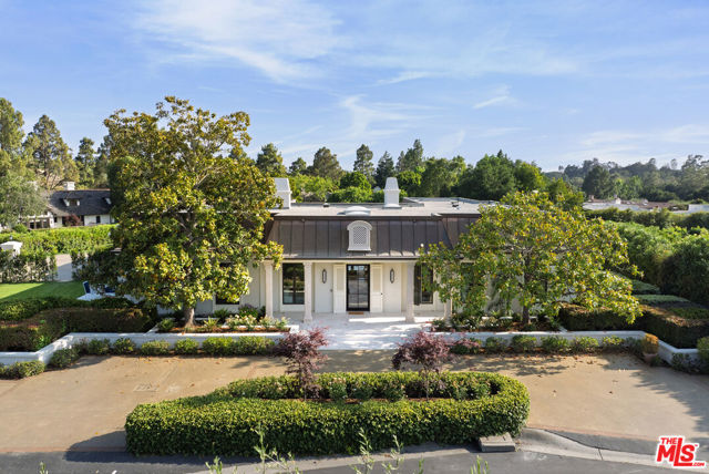 2125 Birnam Wood Drive, Santa Barbara CA: https://media.crmls.org/mediaz/2bb134f2-1f0a-4015-b9a9-a74396e9f5cf.jpg