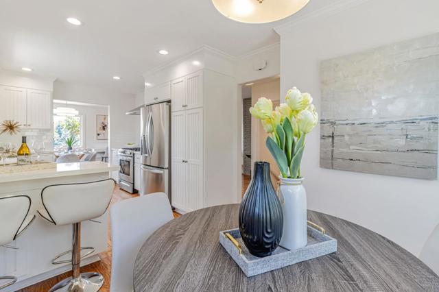 6827 Ridgewood Drive, Oakland CA: https://media.crmls.org/mediaz/2bb135e5-a1a7-477f-82e0-47e0b599281a.jpg