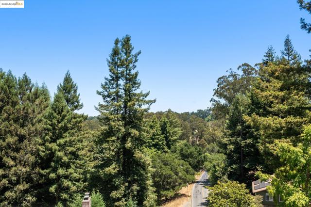 737 Woodhaven Rd, Berkeley CA: https://media.crmls.org/mediaz/2bb18686-27a9-49d6-9458-4f2b40656114.jpg