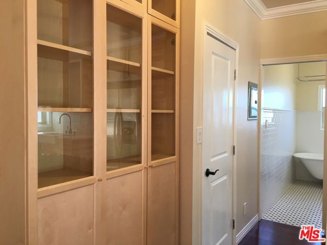 1430 Maltman Avenue, Los Angeles CA: https://media.crmls.org/mediaz/2bb1a1f0-f883-4b3a-9ae4-d3c692424833.jpg