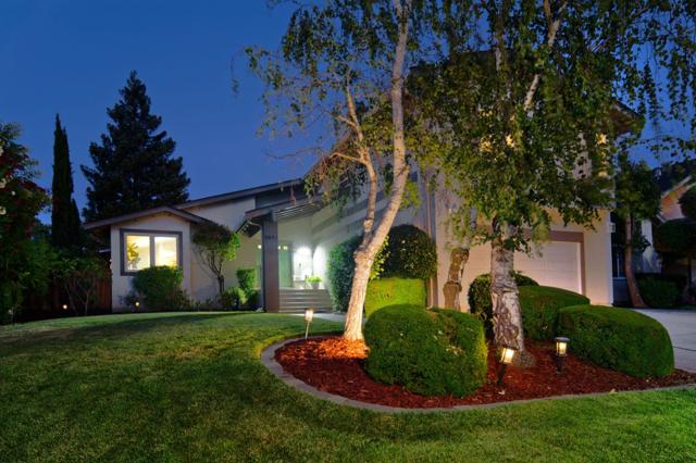 6892 Villagewood Way, San Jose CA: https://media.crmls.org/mediaz/2bb27bc7-b072-44da-b13e-46124d1868ab.jpg