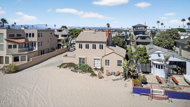 3025 Ocean Drive, Oxnard CA: https://media.crmls.org/mediaz/2bb34f65-4cdc-4ec1-9b73-e10efe3f78b7.jpg