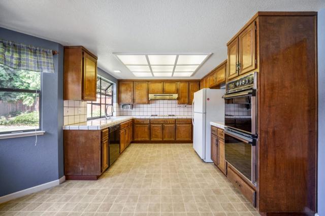 Kitchen and Breakfast Nook