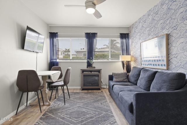 1132 1142 Pittsfield Lane, Ventura CA: https://media.crmls.org/mediaz/2bb3d1f5-1312-4f21-92d6-2bcf37b51b37.jpg