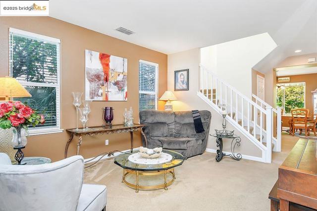 4746 Mammouth Lane, Oakley CA: https://media.crmls.org/mediaz/2bb4aedc-ab72-4acf-aa00-c01678bc7374.jpg