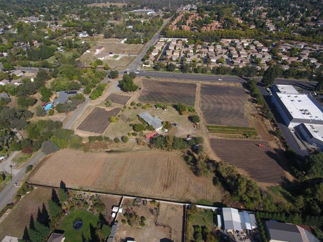 7314 Santa Juanita Avenue, Orangevale CA: https://media.crmls.org/mediaz/2bb4ce95-0f25-4036-b3c2-9654cae86a7f.jpg