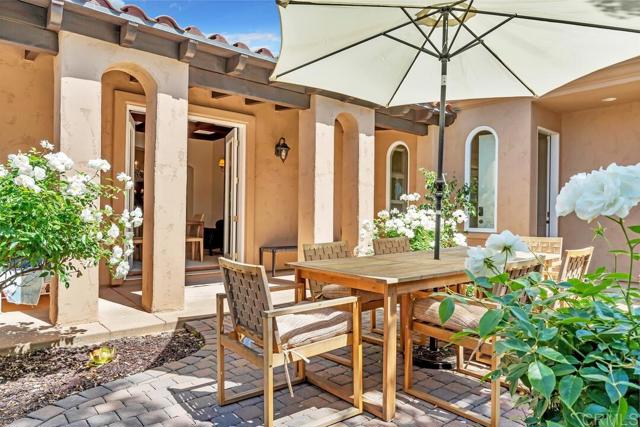 Detail Gallery Image 2 of 75 For 1455 Independence Way, Vista,  CA 92084 - 4 Beds | 6 Baths