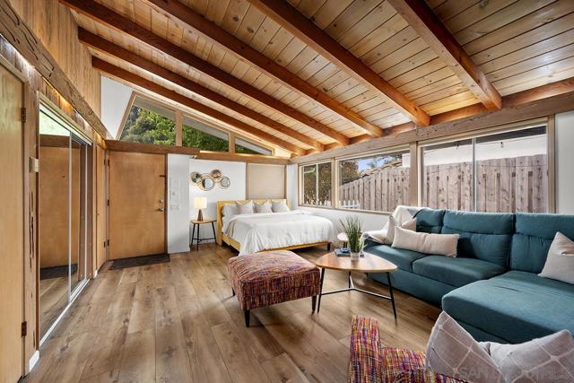 4316 Haines St, San Diego CA: https://media.crmls.org/mediaz/2bb5a61c-6efa-45c7-b2b2-2e7c9182944f.jpg