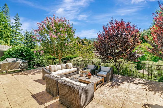 19273 Citrus Lane, Saratoga CA: https://media.crmls.org/mediaz/2bb63b4f-2183-4e7b-8163-a10fedb13457.jpg