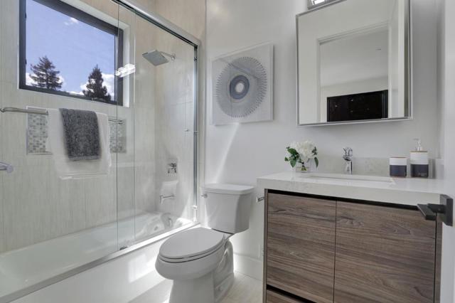 546 9th Avenue, Menlo Park CA: https://media.crmls.org/mediaz/2bb6f4fd-c139-4831-a7f1-abdfd57501fb.jpg