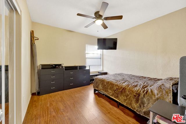 10133 Maple Street, Bellflower CA: https://media.crmls.org/mediaz/2bb71f81-255a-49a8-bf2b-1766b309192b.jpg