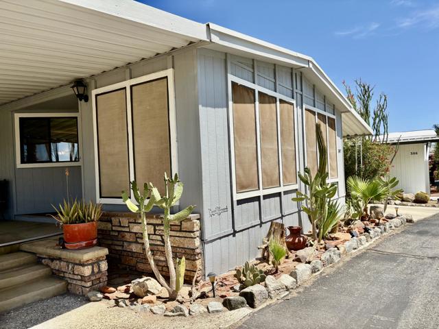 74711 Dillon Road, Desert Hot Springs CA: https://media.crmls.org/mediaz/2bb74873-e7c5-441d-b9d1-75e187e1c66a.jpg