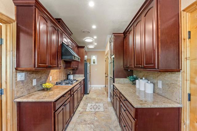 2536 Amethyst Drive, Santa Clara CA: https://media.crmls.org/mediaz/2bb8b63c-2824-4b76-9b1f-54c8c4888479.jpg