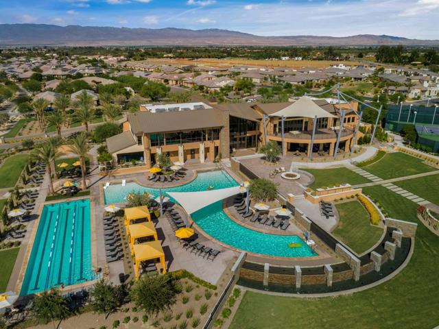 82460 W Mccarroll Drive, Indio CA: https://media.crmls.org/mediaz/2bb8e69b-6b35-4d9f-9465-1ea4009df2d1.jpg