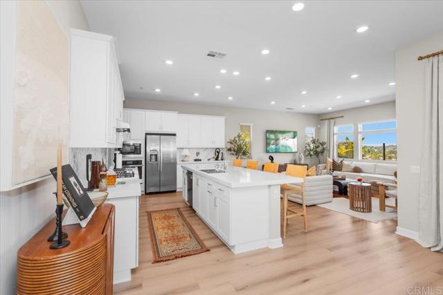 660 Westbrook Loop, San Marcos CA: https://media.crmls.org/mediaz/2bb9181f-f863-4822-b933-ac1b47d16525.jpg