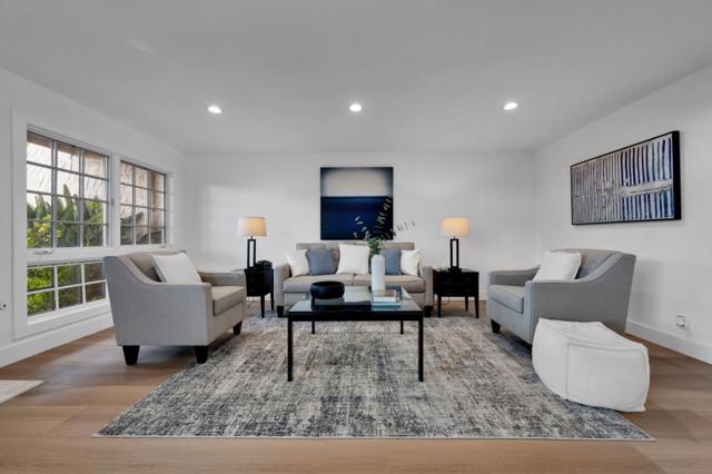 135 Calle Larga, Los Gatos CA: https://media.crmls.org/mediaz/2bba06fd-8bfc-497a-bc1d-50e651627c0c.jpg