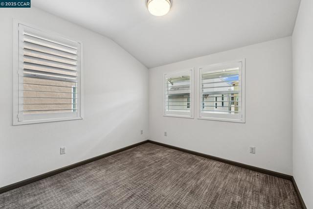 5826 Noba Rd, Dublin CA: https://media.crmls.org/mediaz/2bba257d-53cf-4bc4-b59e-5d9aa62a888a.jpg
