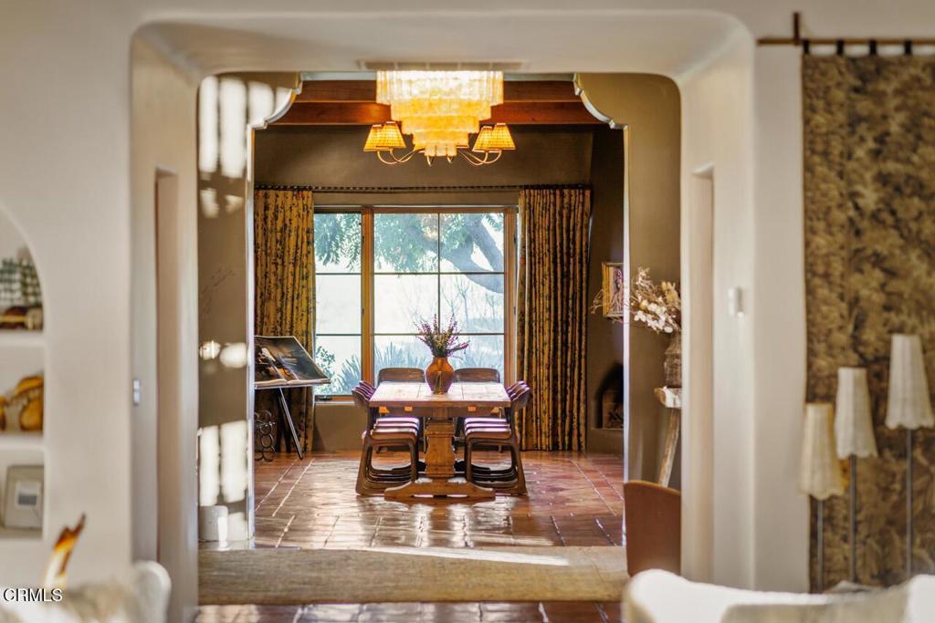 MLS #V1-33911 image #11