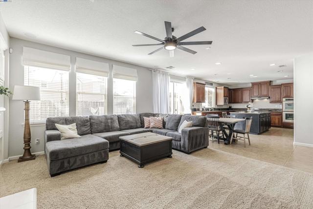 Image 14 of 53 For 4003 Blacksmith Cir