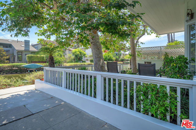 Image 40 of 43 For 2620 Grand Canal